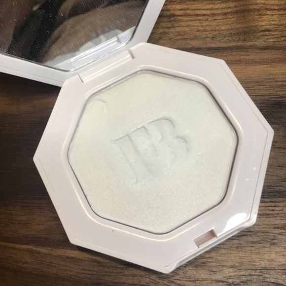 Fenty beauty by Rihanna highlighter in metal moon - Picture 10 of 10